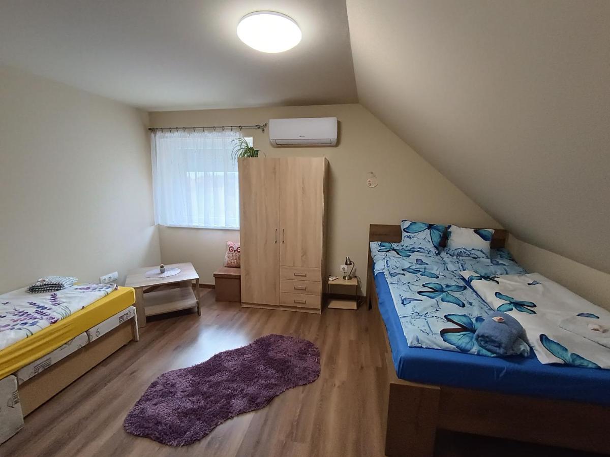 Holt-Tisza Vendeghaz Hotell Szeged Exteriör bild