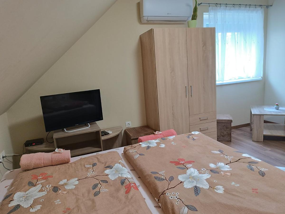 Holt-Tisza Vendeghaz Hotell Szeged Exteriör bild